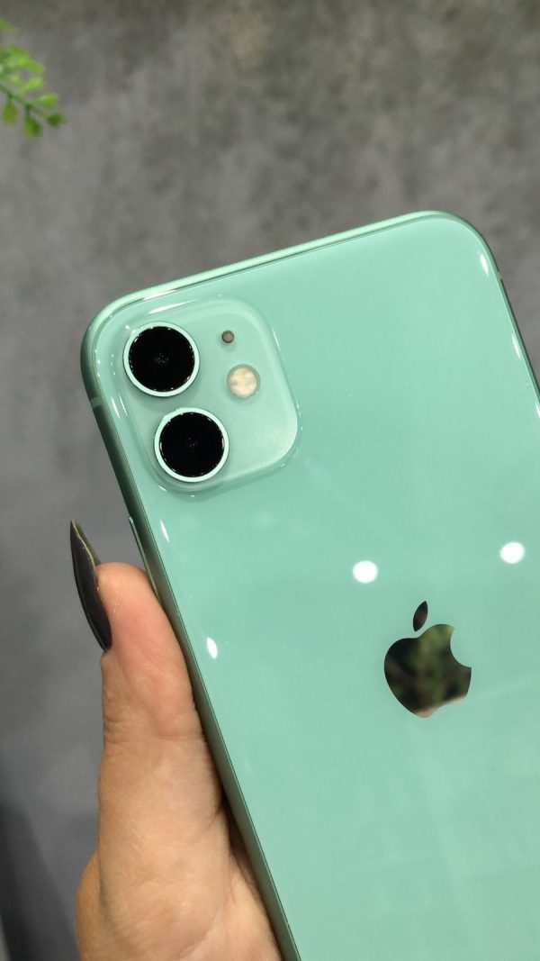 iPhone 11 128GB Verde - Semi novo - Image 4
