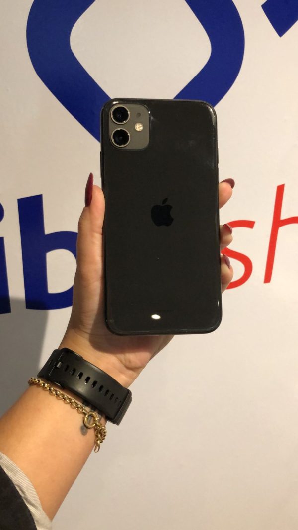 iPhone 11 128GB Preto - Semi novo